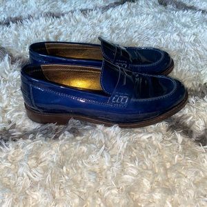 Vintage Navy Penny Loafers 💙